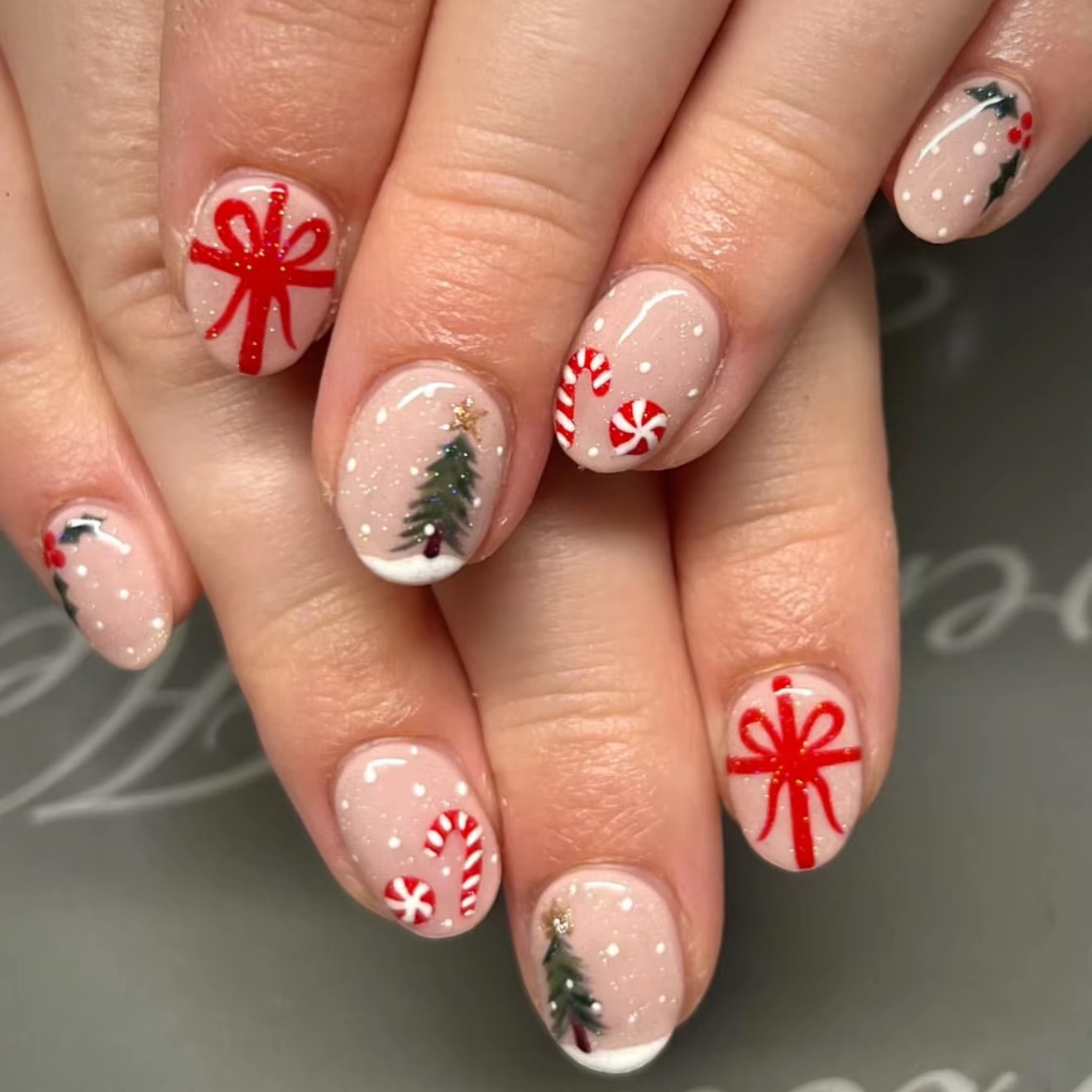 Christmas Tree Artificial - Unghie finte adesive, corte e rotonde,